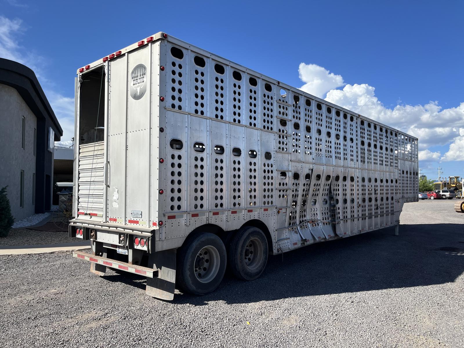 ./imagenes/INVOICE/2019/18273/REMOLQUE GANADERO MERRITT (5).JPG